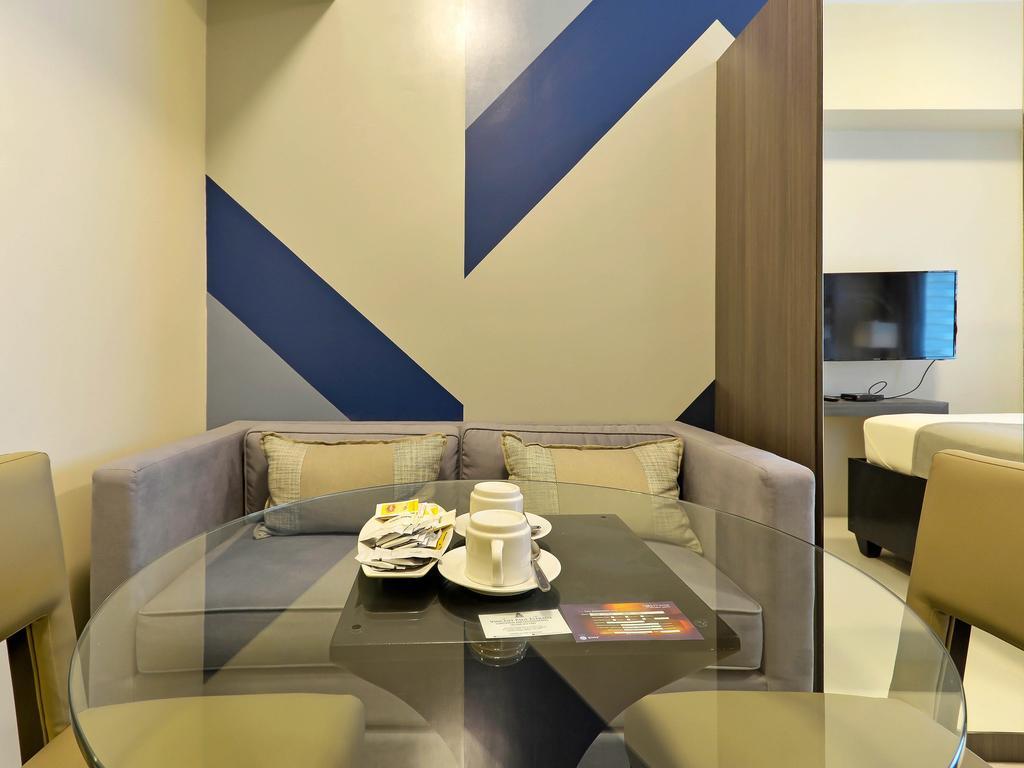 Currency Serviced Suites Manila Kültér fotó