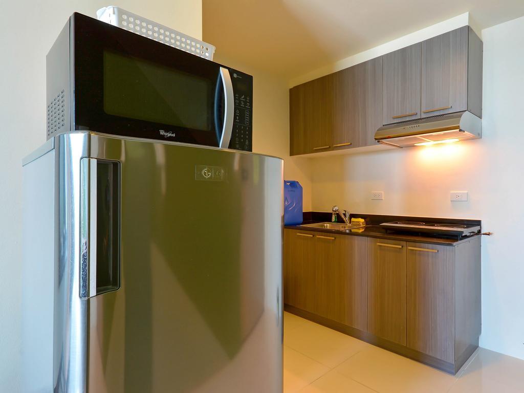 Currency Serviced Suites Manila Kültér fotó