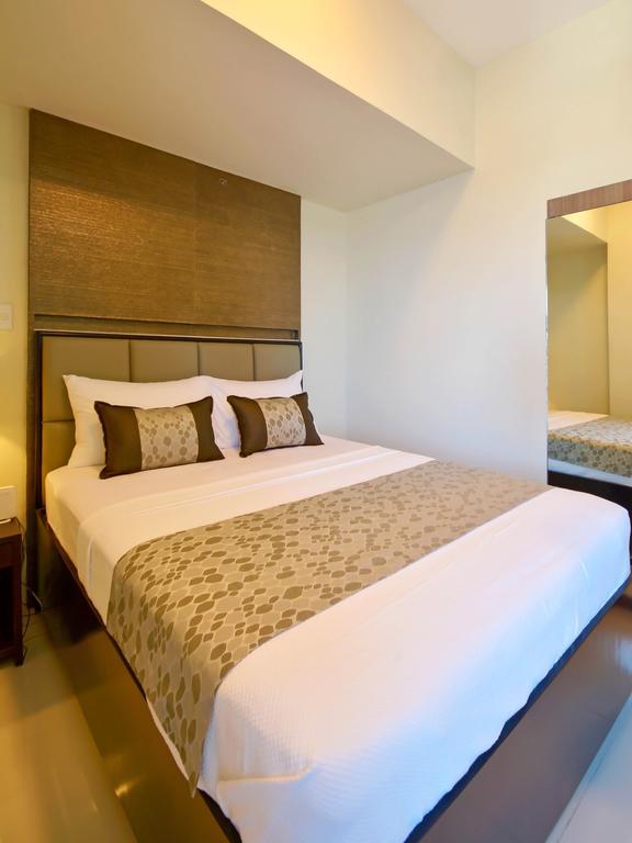 Currency Serviced Suites Manila Kültér fotó