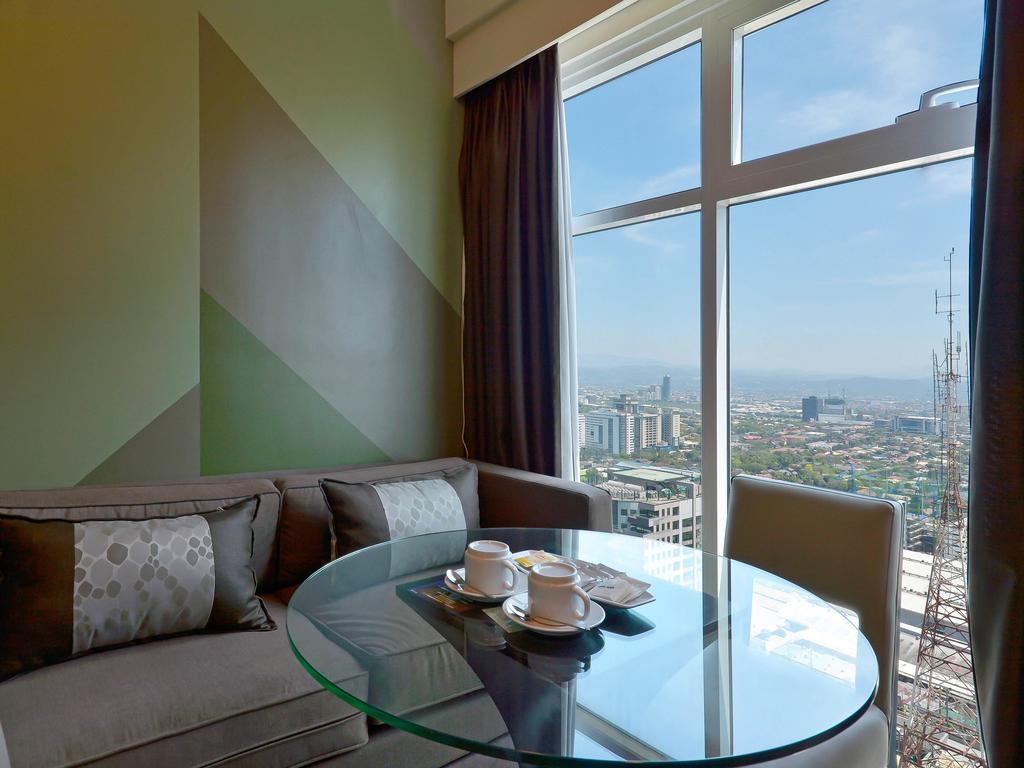 Currency Serviced Suites Manila Kültér fotó