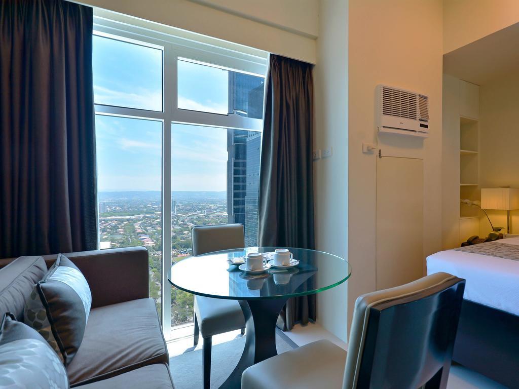 Currency Serviced Suites Manila Kültér fotó