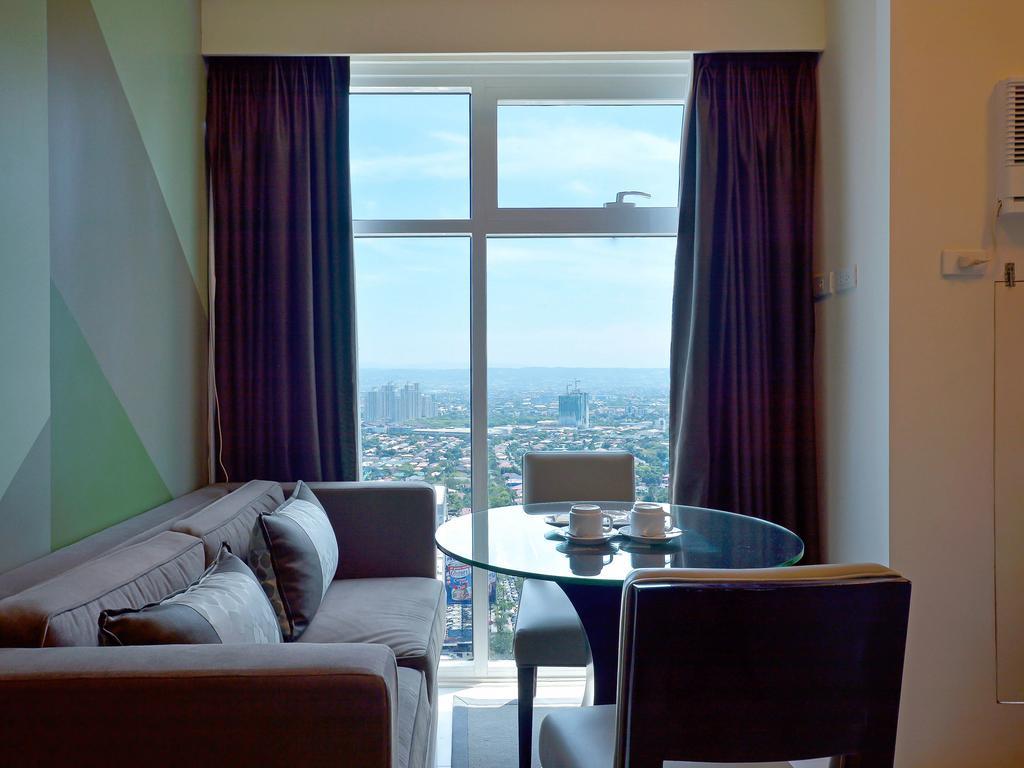 Currency Serviced Suites Manila Kültér fotó