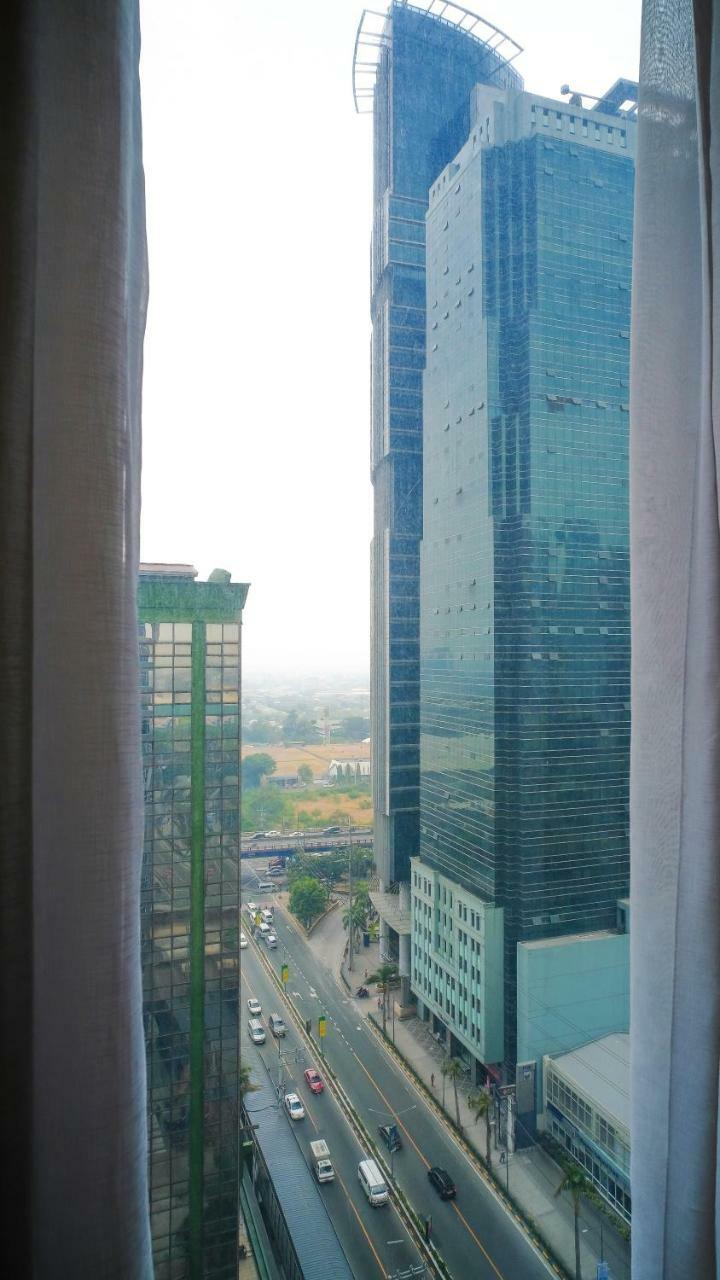 Currency Serviced Suites Manila Kültér fotó